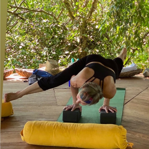 Meet your Posher, Jennifer - Picture 9 of 15